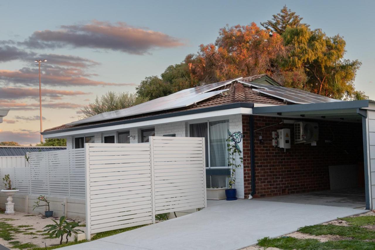 Shabby Chic Shack - 2 Bedroom Beach Cottage Yanchep Exterior foto